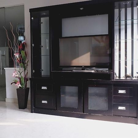 2Br Premium Apartment Berlian Permata Hijau Джакарта Экстерьер фото