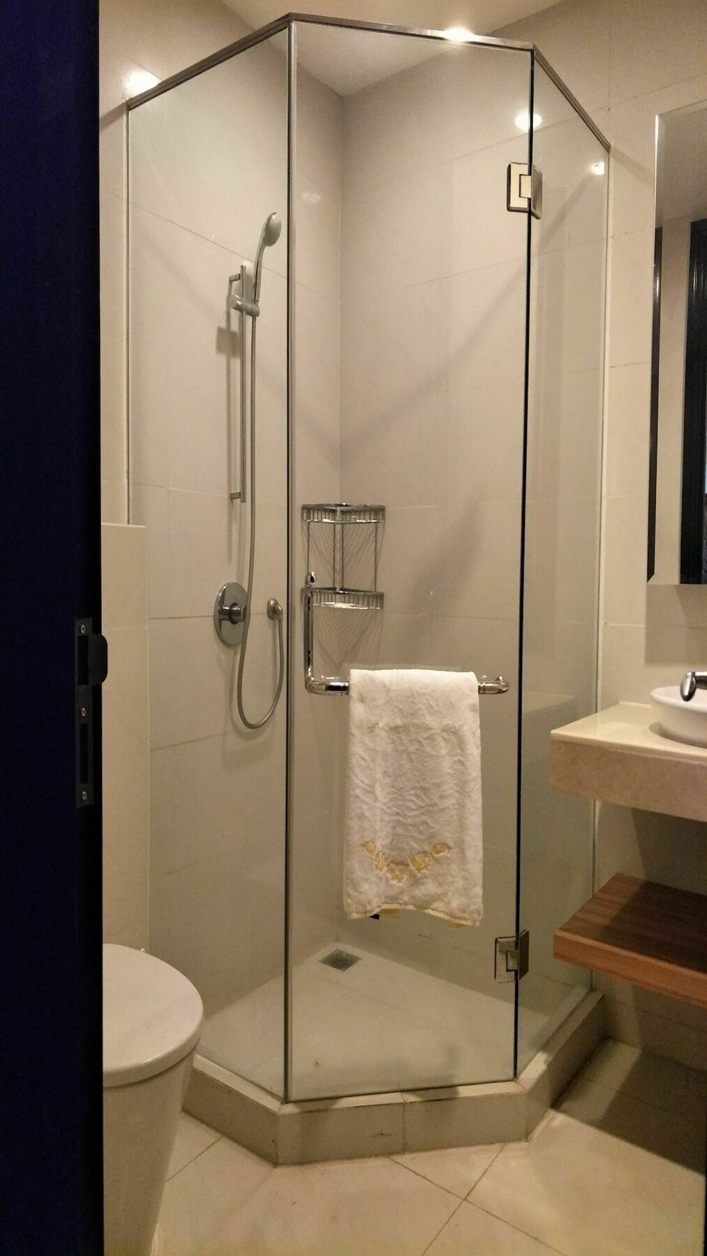 2Br Premium Apartment Berlian Permata Hijau Джакарта Экстерьер фото
